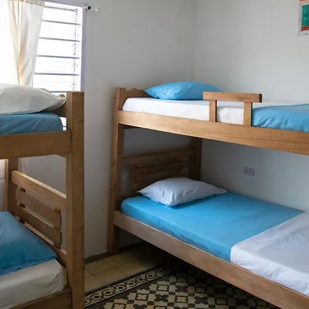 Folatun Hostal *