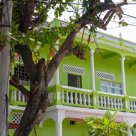 Hostal Folatun