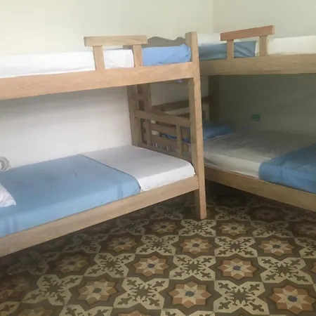 Hostal Folatun *